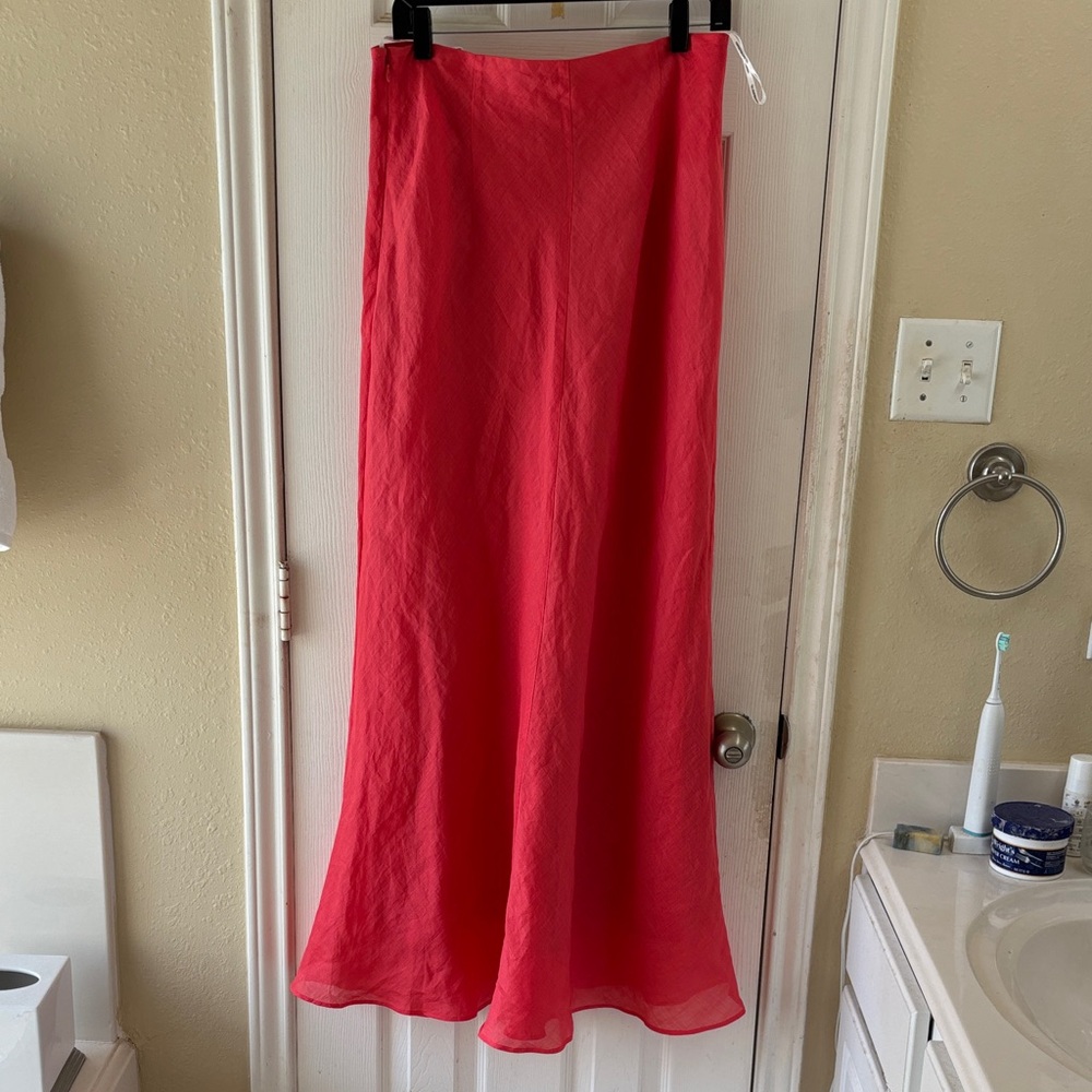 Hansen & Gratel Coral/pink Maxi fully lined skirt. EUC